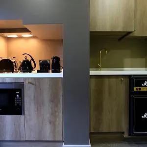 Charm Flats דירה
